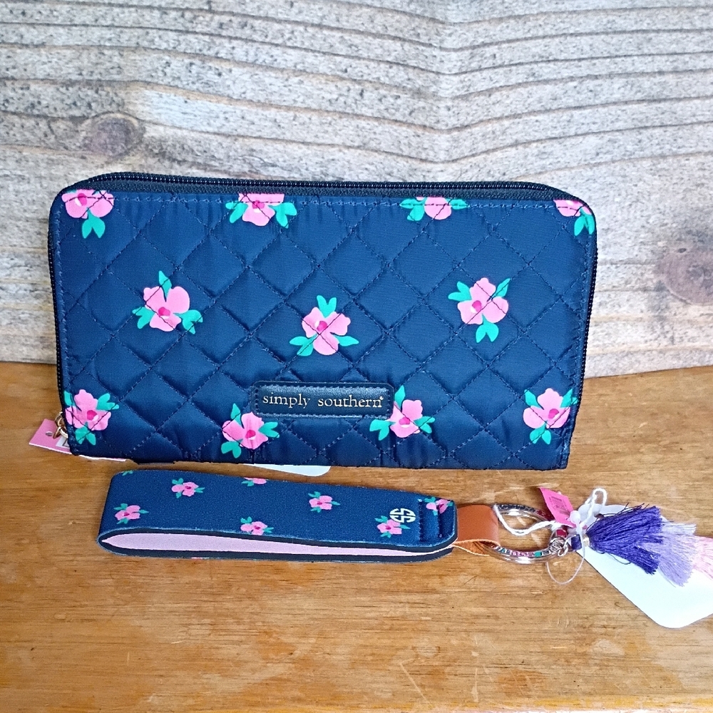 Simply Southern Floral Quilted Wallet